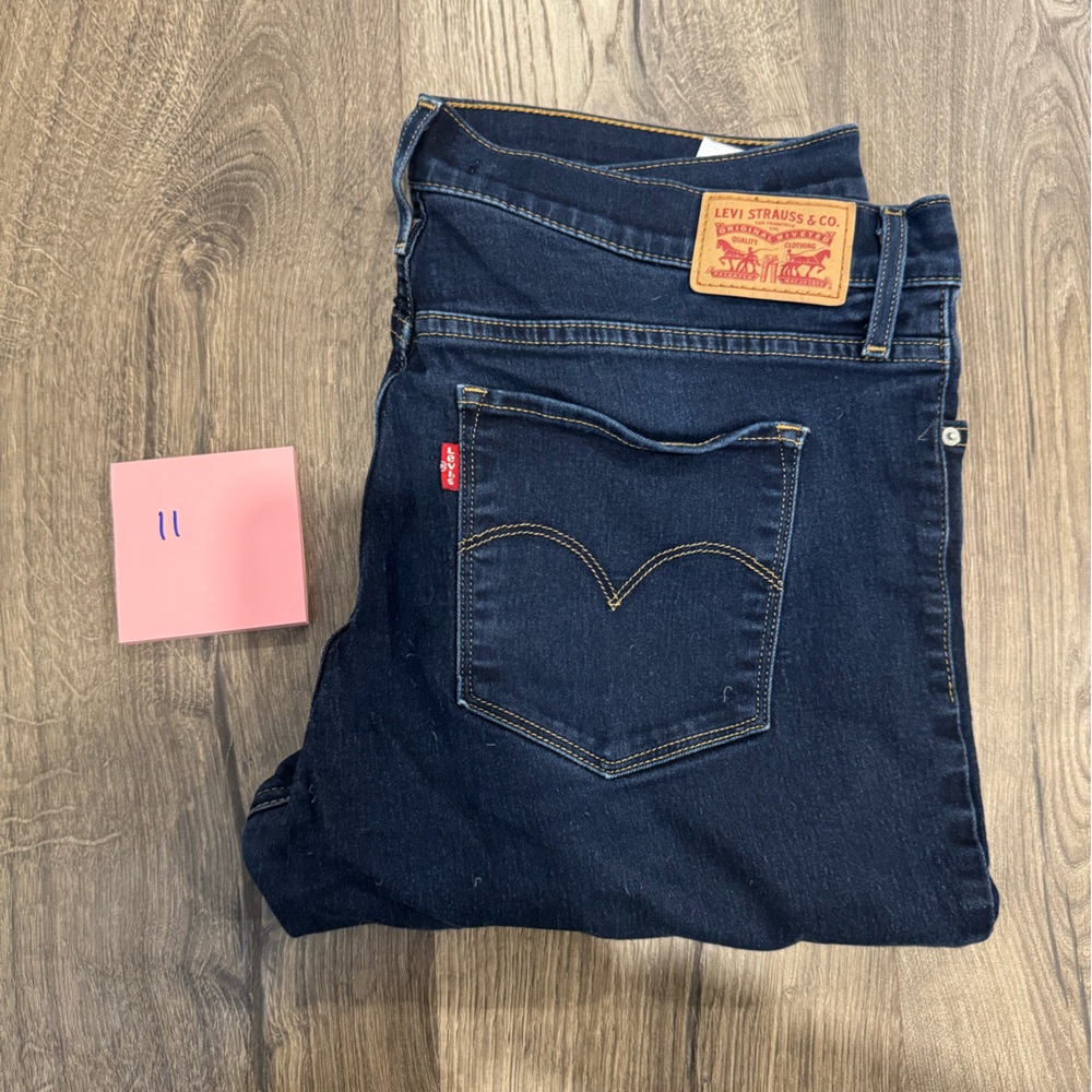 Levi's 315 Shaping Bootcut Jeans in Dark Indigo